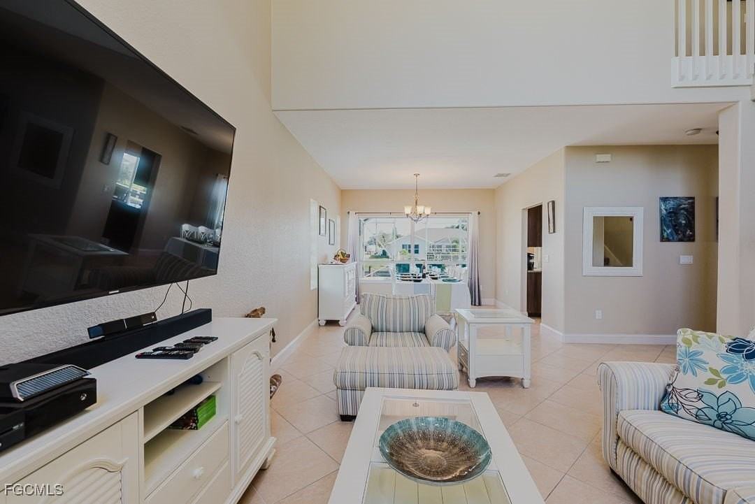 1827 Se 12th St - Photo 2 of 31