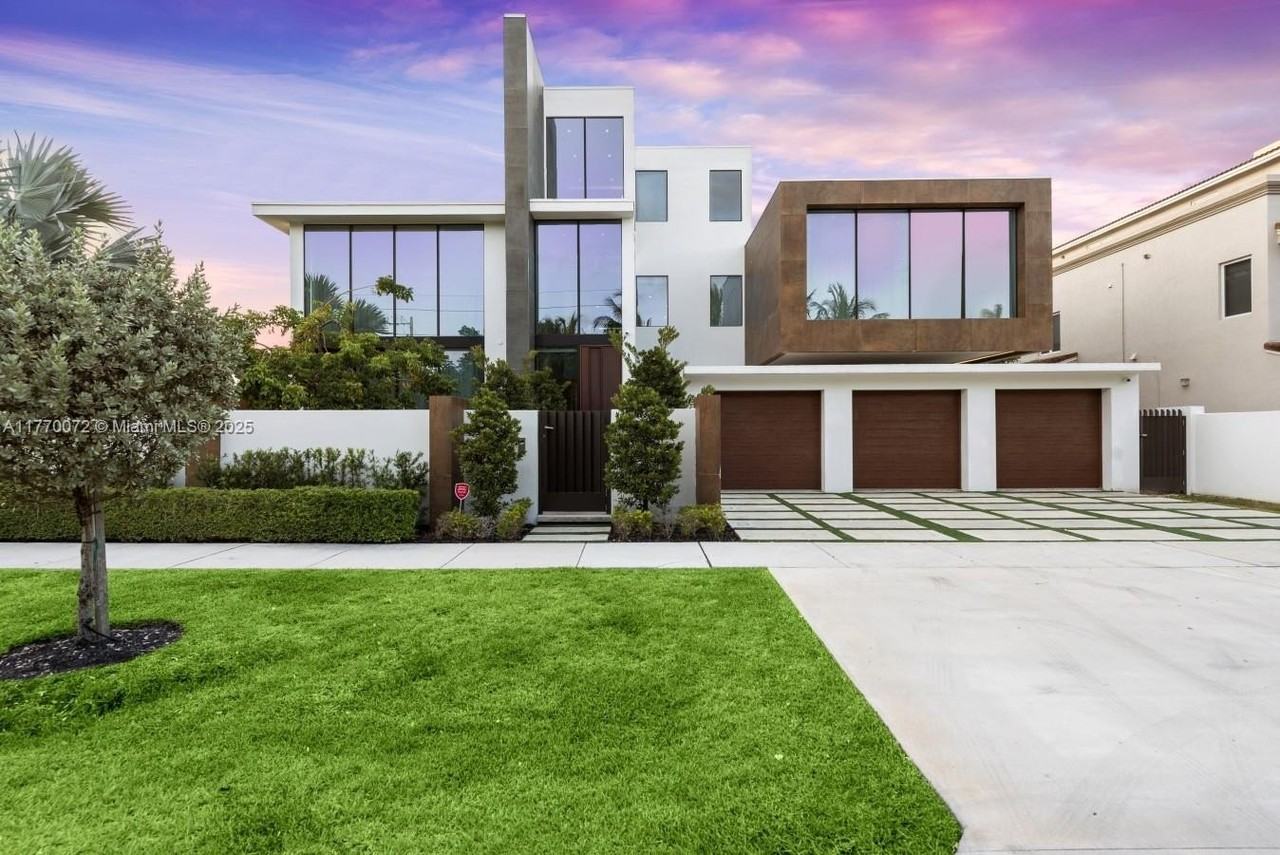 1400 Bayview Dr - Photo 3 of 50