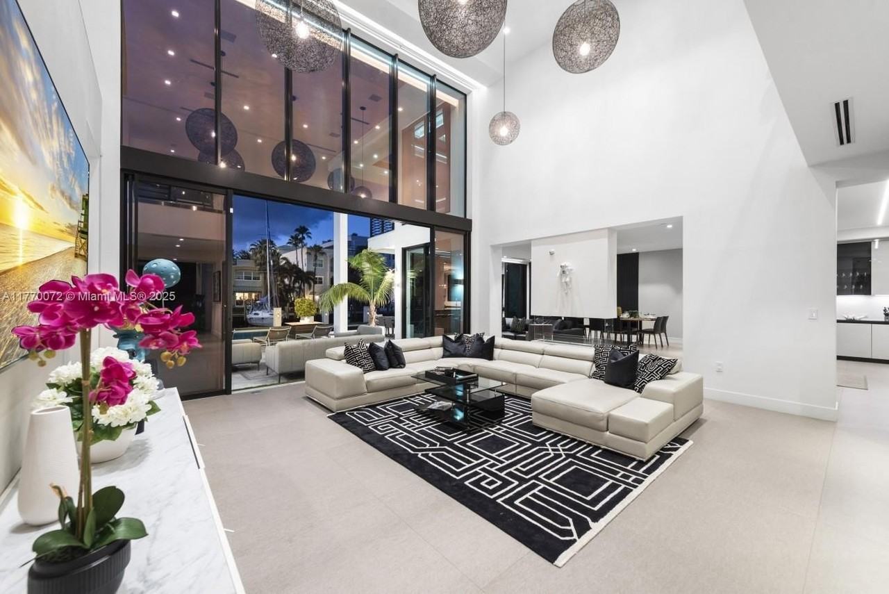 1400 Bayview Dr - Photo 7 of 50