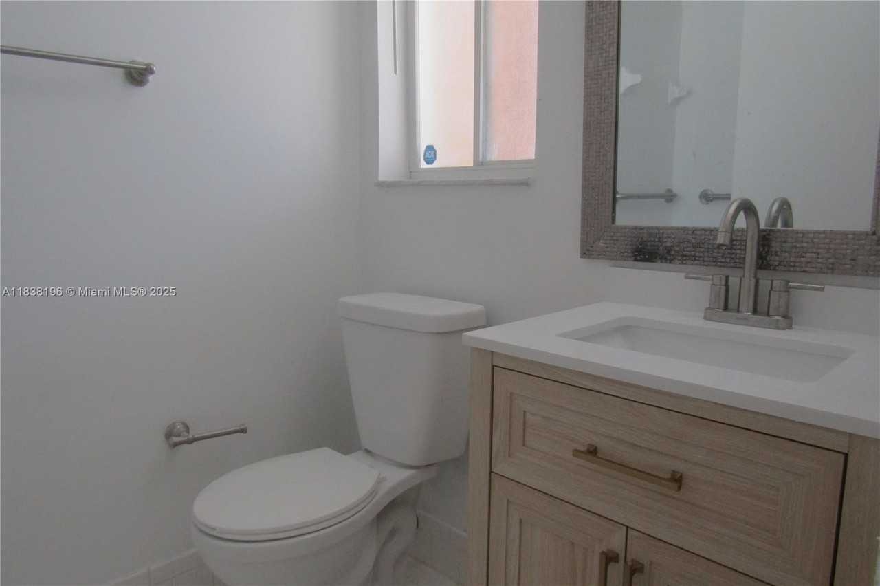 17278 Southwest 139th Court - Photo 3 of 28