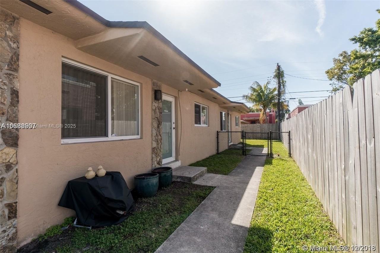 220 Nw 46th St #220 - Photo 3 of 17