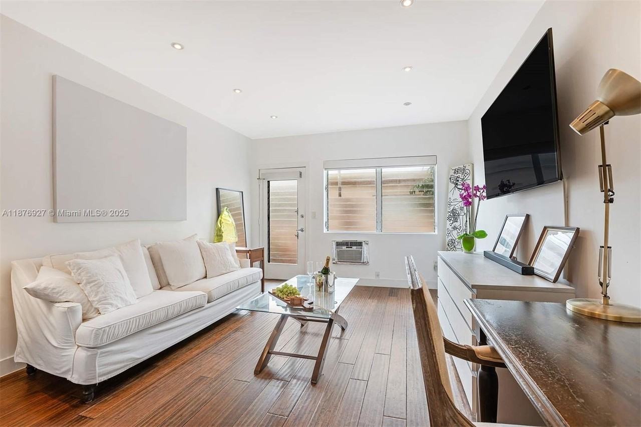 1050 Pennsylvania Avenue #29 - Photo 4 of 23