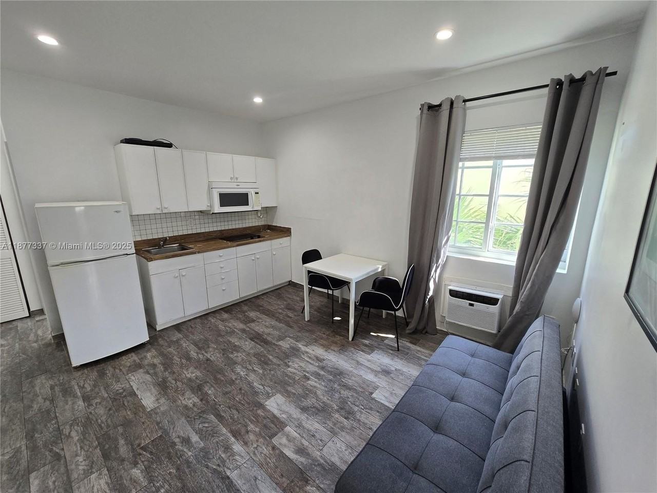 1345 Pennsylvania Avenue #2C - Photo 3 of 18