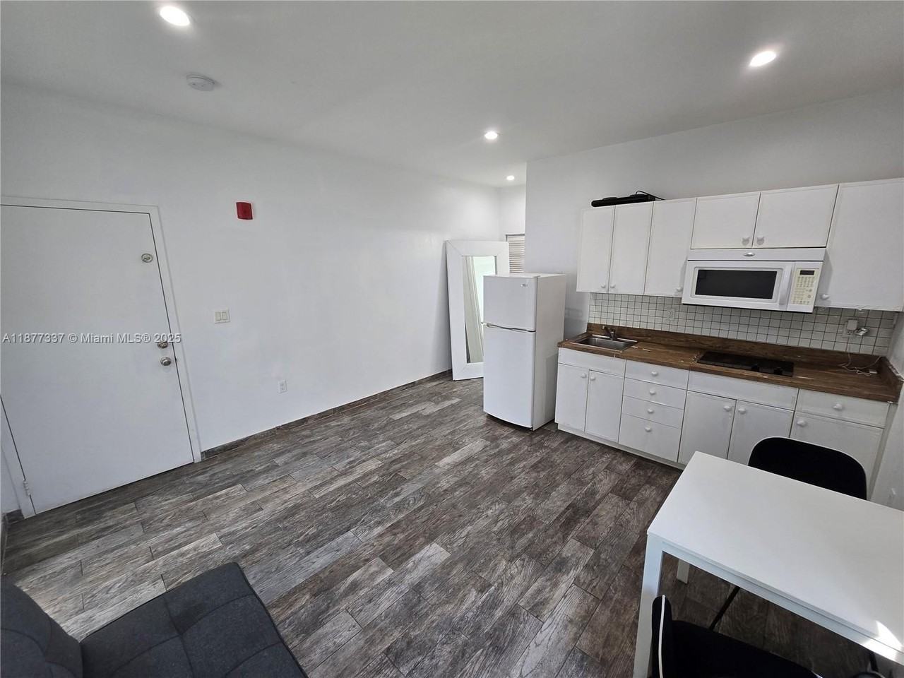 1345 Pennsylvania Avenue #2C - Photo 5 of 18