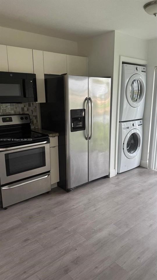 2650 Southeast 12th Place #103 - Photo 7 of 12