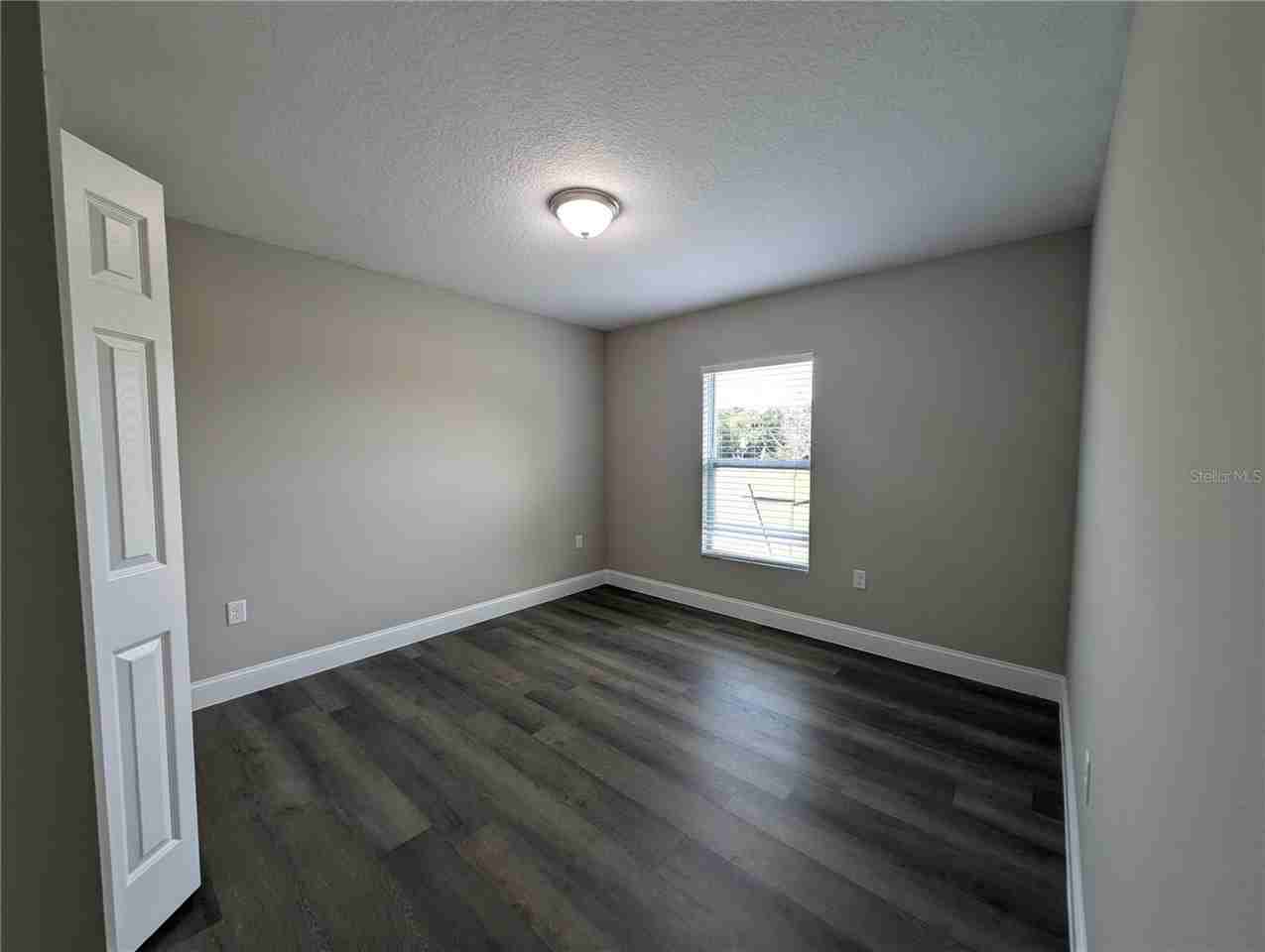 1225 Vanderway Ln - Photo 4 of 13