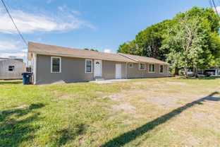 522 Main St #B - Photo 1 of 1