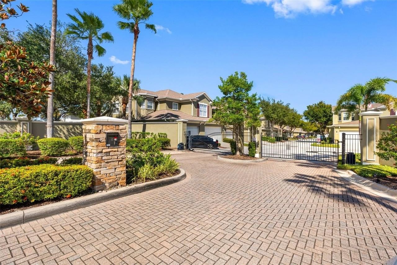 10685 Whittington Ct - Photo 2 of 46