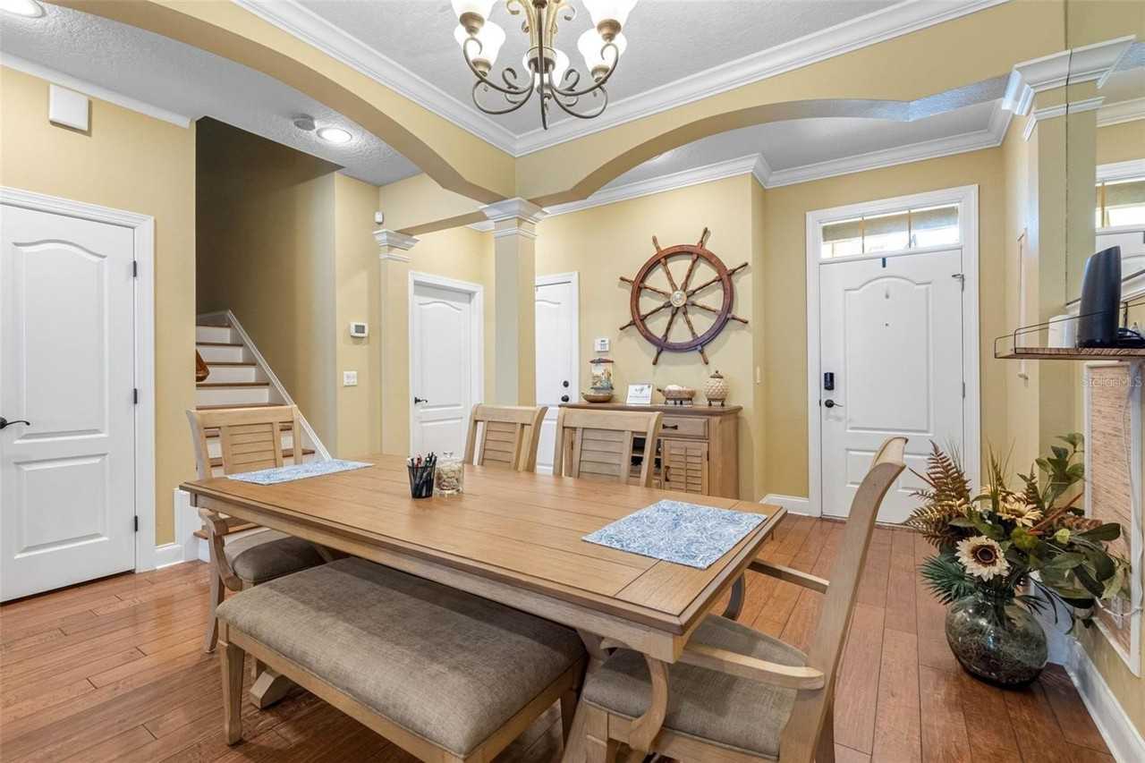 10685 Whittington Ct - Photo 5 of 46