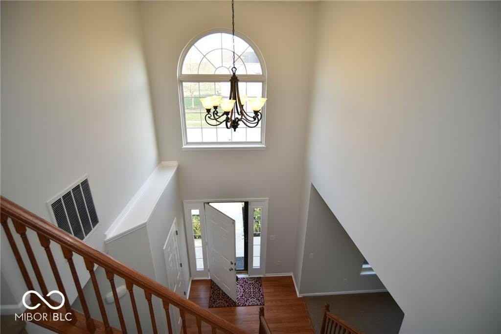 5742 Cantigny Way N - Photo 4 of 31