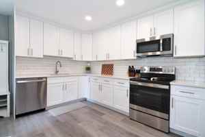 featured image of 140 N Broadway #OT24