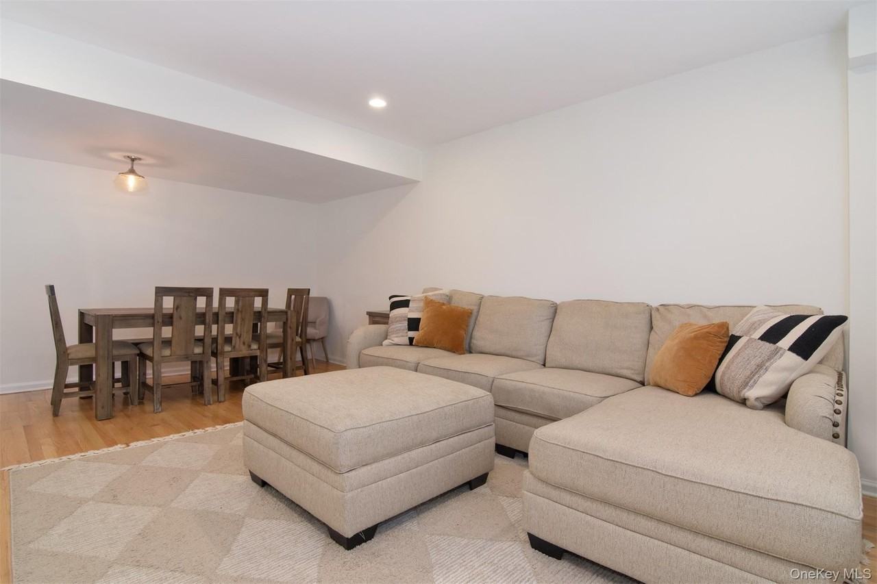 140 N Broadway #OT24 - Photo 5 of 16