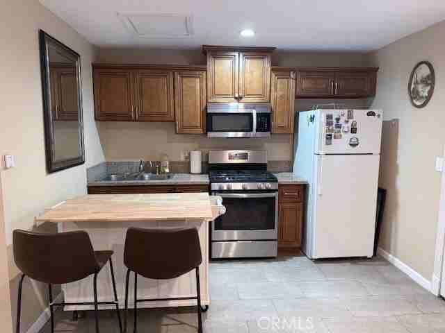 8504 Catalina Ave - Photo 2 of 2