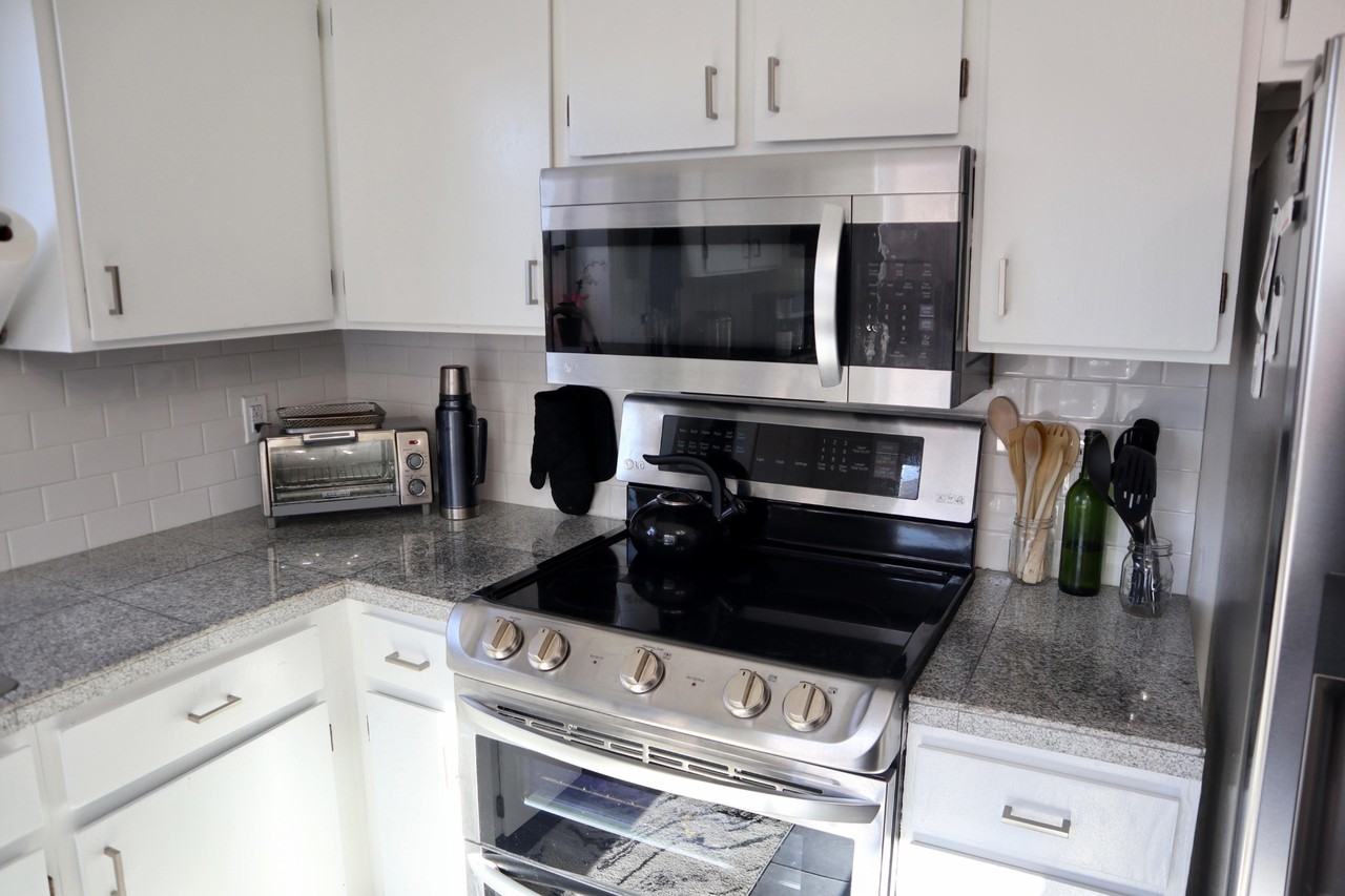 E Buchanan Pl - Photo 4 of 8