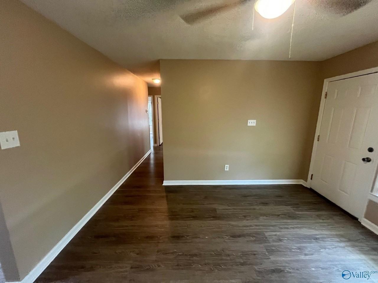 1002 6th Ave Sw - Photo 3 of 16