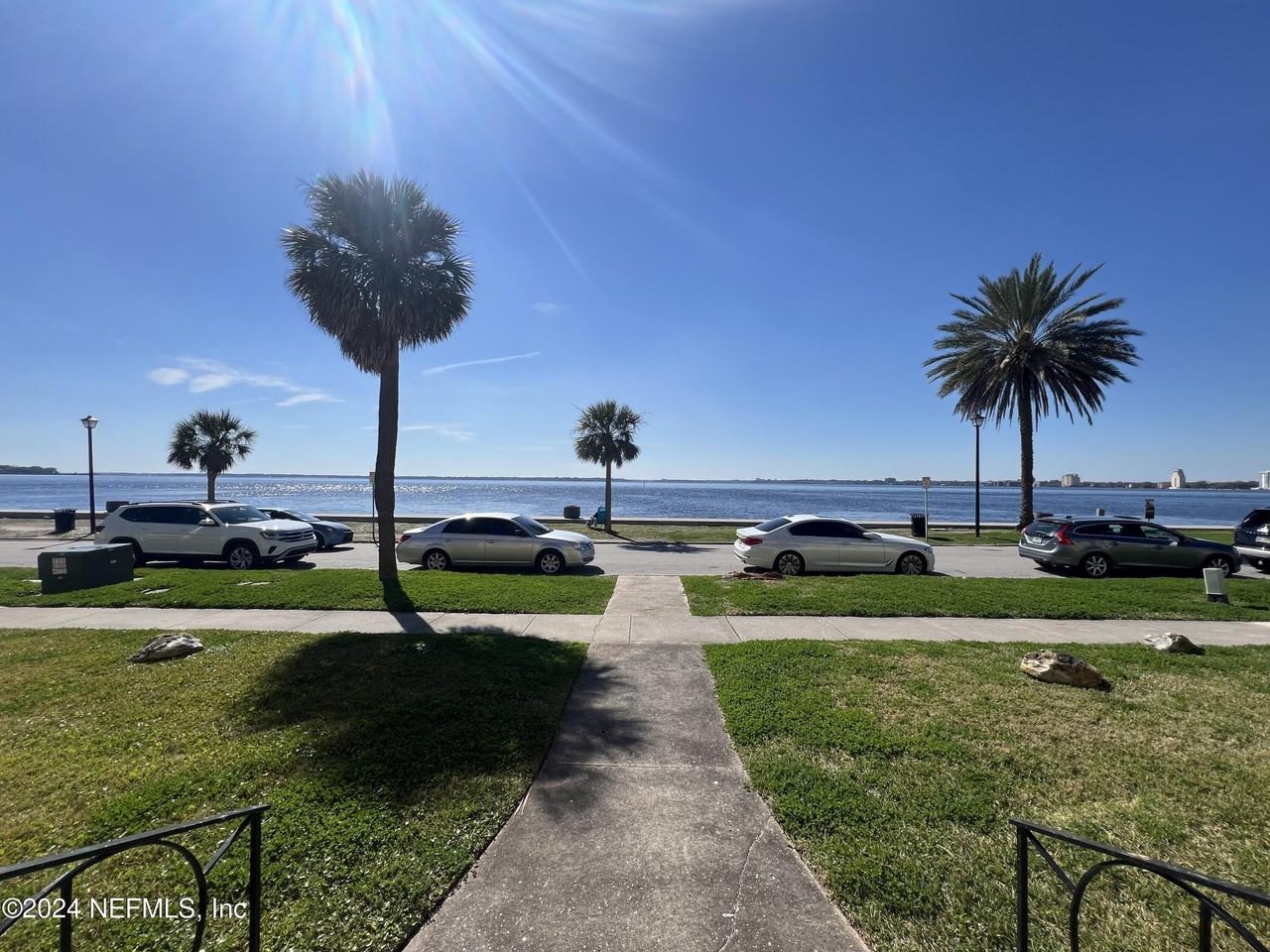 1781 River Rd Apt 4 #4 - Photo 4 of 24