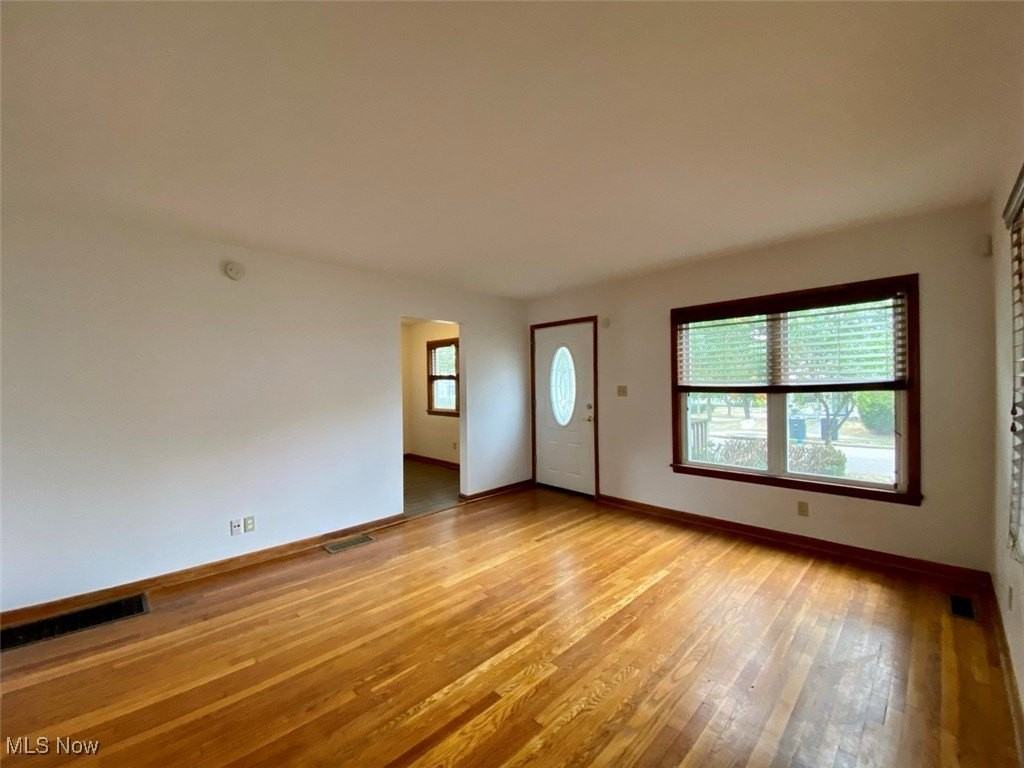 1881 17th St Sw - Photo 2 of 14