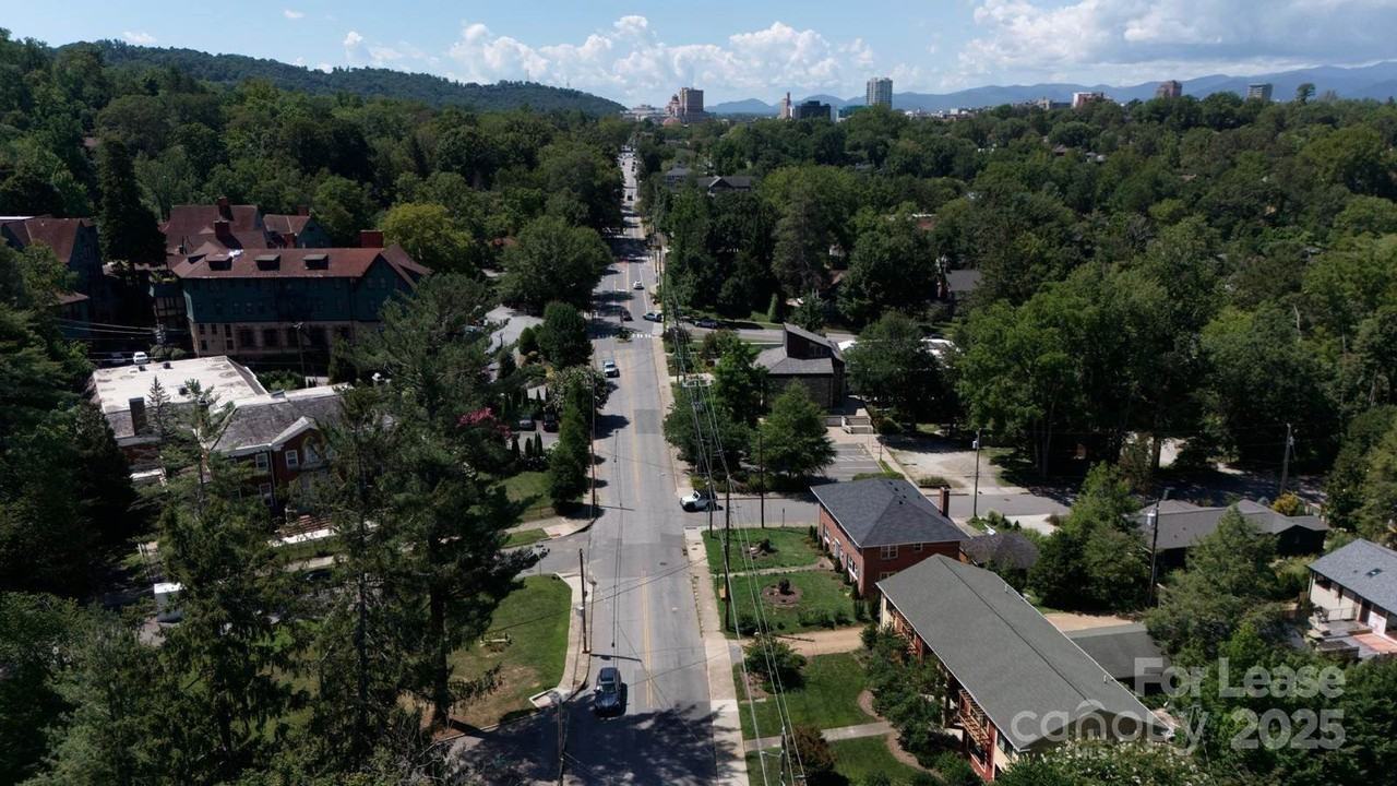 300 Charlotte St - Photo 3 of 11