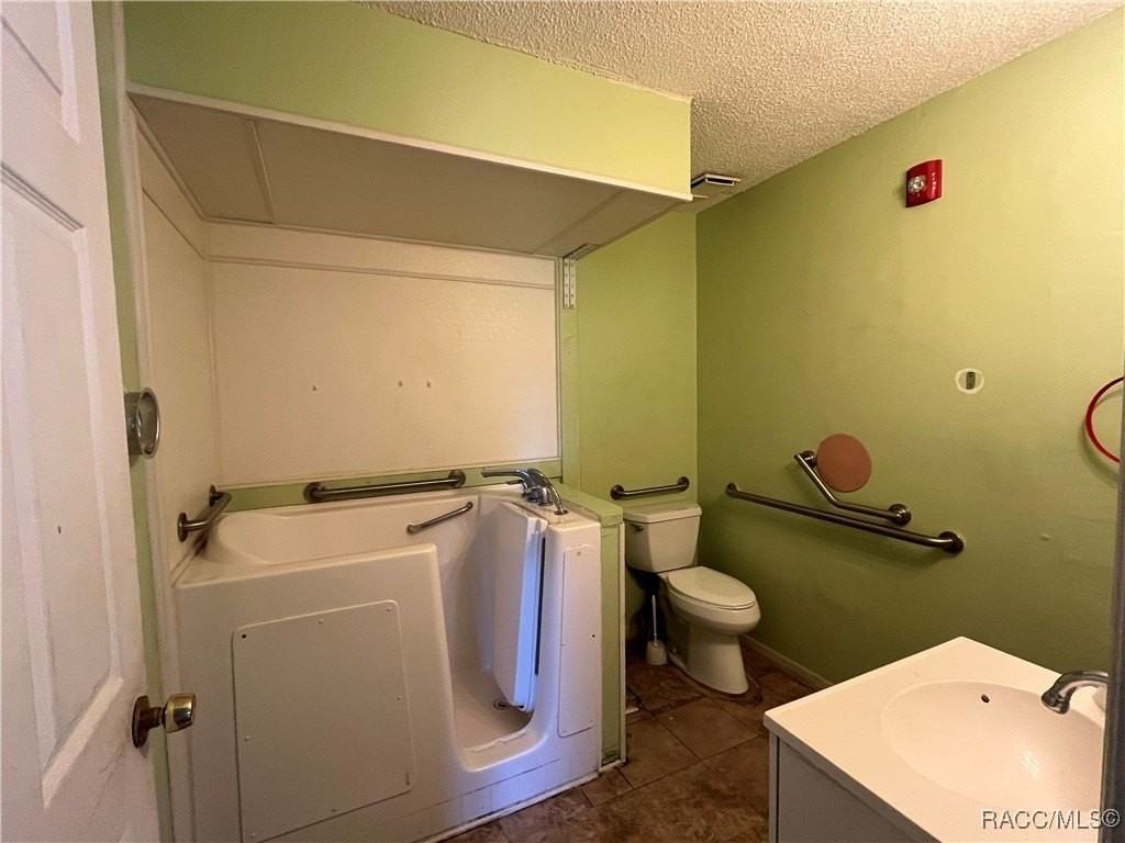 1711 North Croft Avenue - Photo 5 of 31