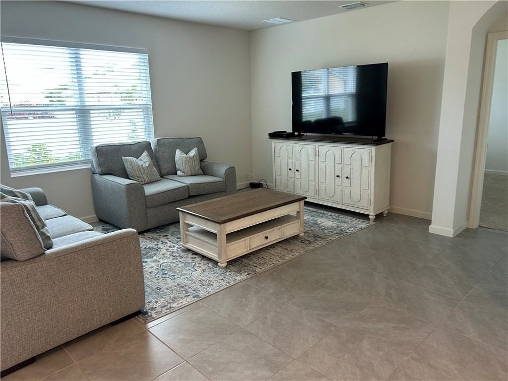 810 Jamaica Ave - Photo 3 of 12