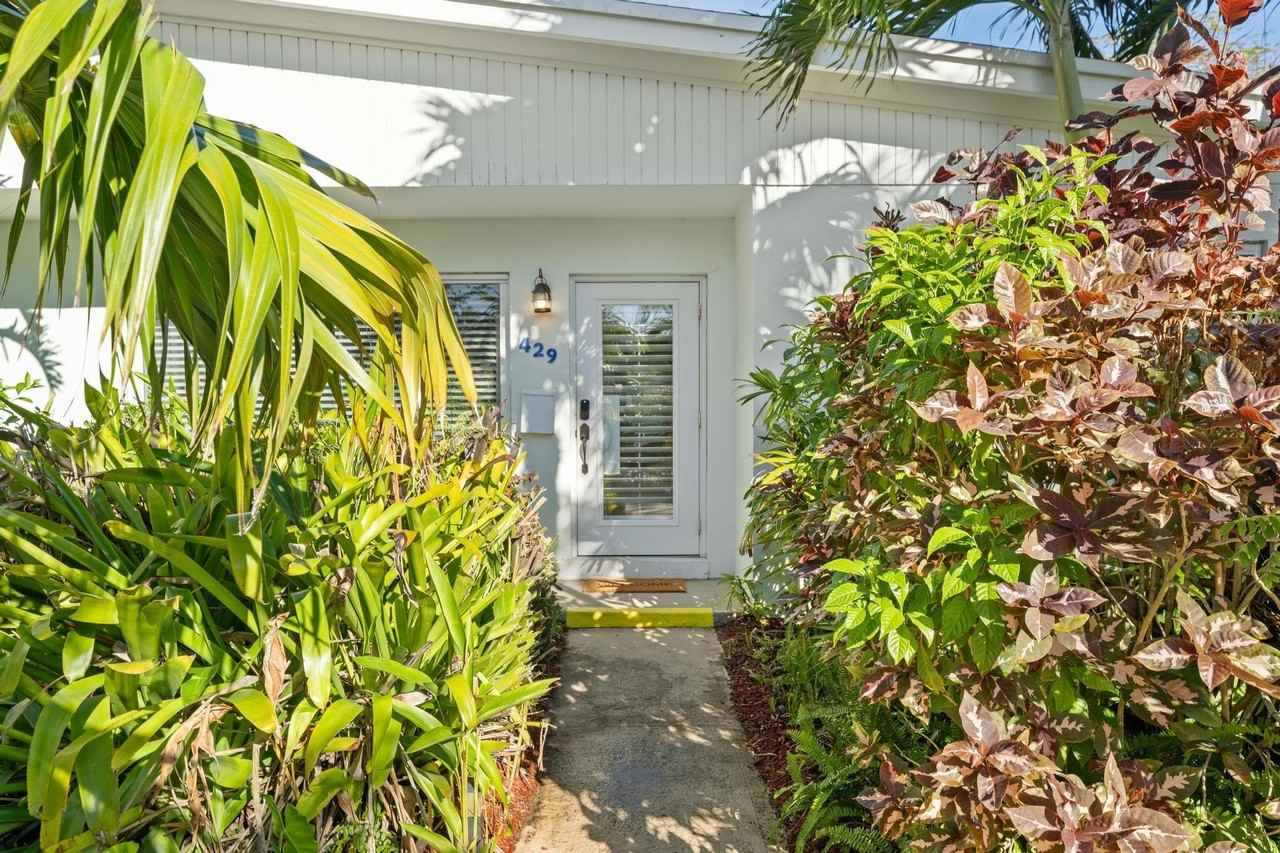 429 Inlet Rd - Photo 2 of 50