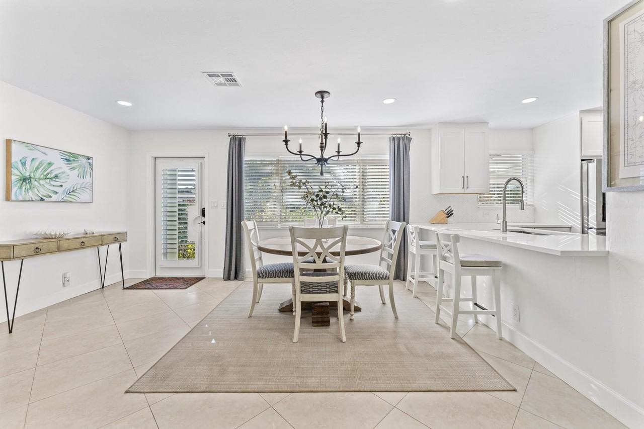 429 Inlet Rd - Photo 5 of 50