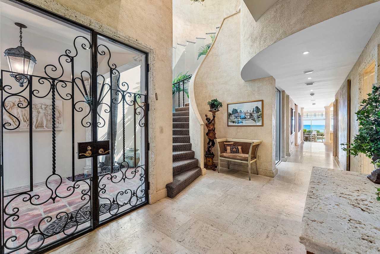 13 Sloans Curve Dr #13 - Photo 4 of 47