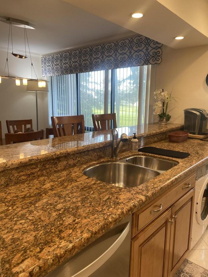 428 Brackenwood Lane South - Photo 7 of 25