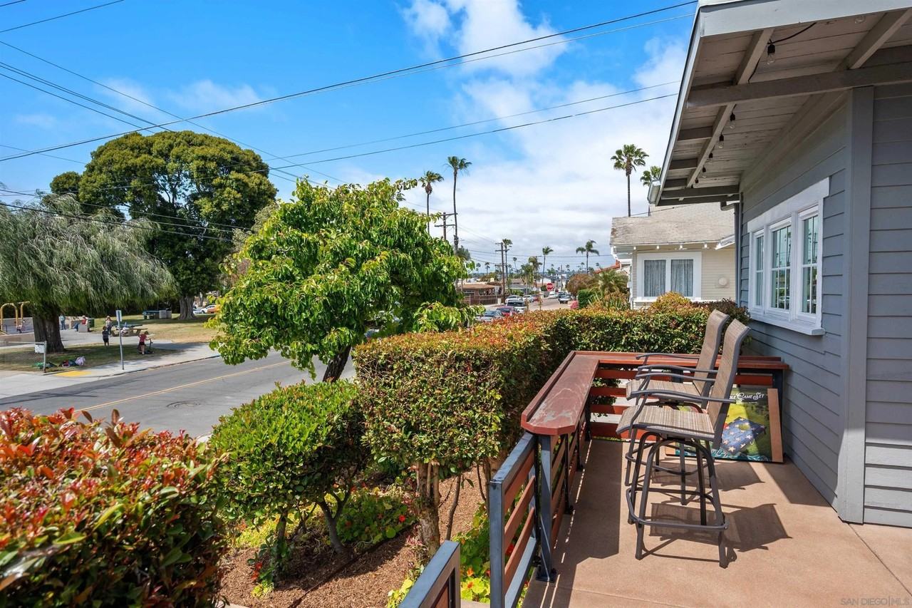 1971 Ebers St - Photo 7 of 42