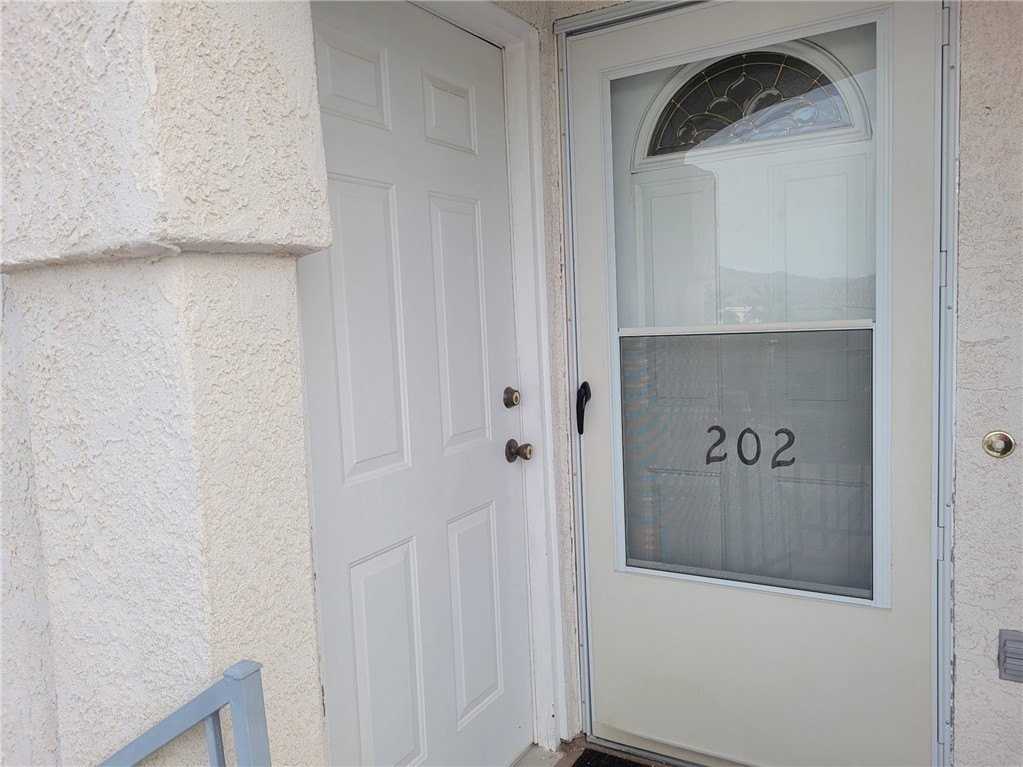 3423 Mccormick Blvd - Photo 2 of 15