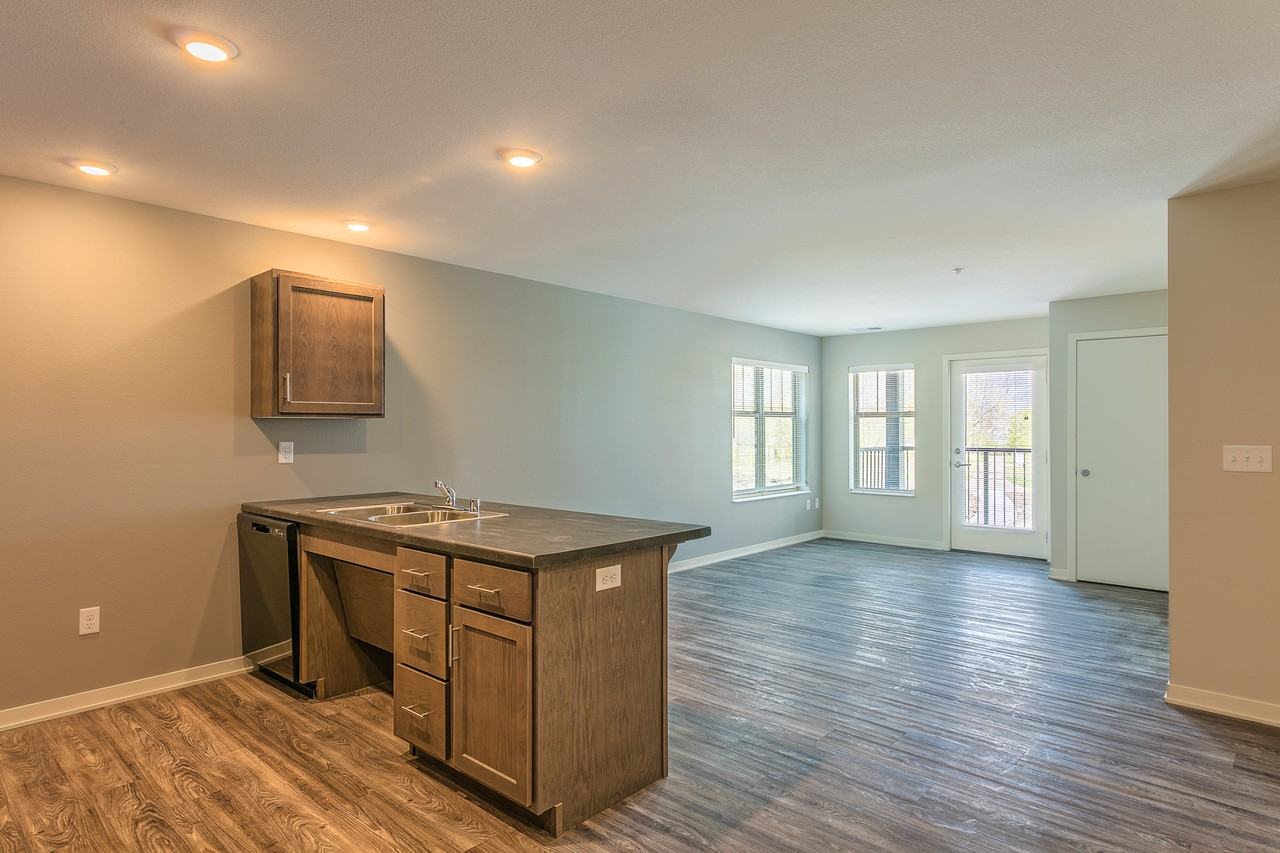 Vista Apartments - Photo 7 of 18