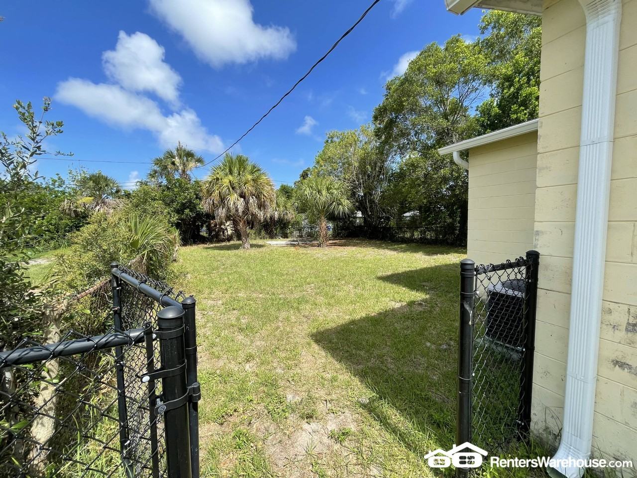 13148 118th St - Photo 2 of 11