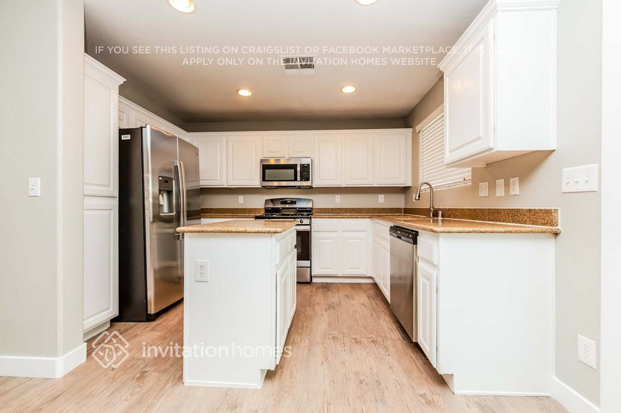 7507 Little Laramie Street - Photo 6 of 18