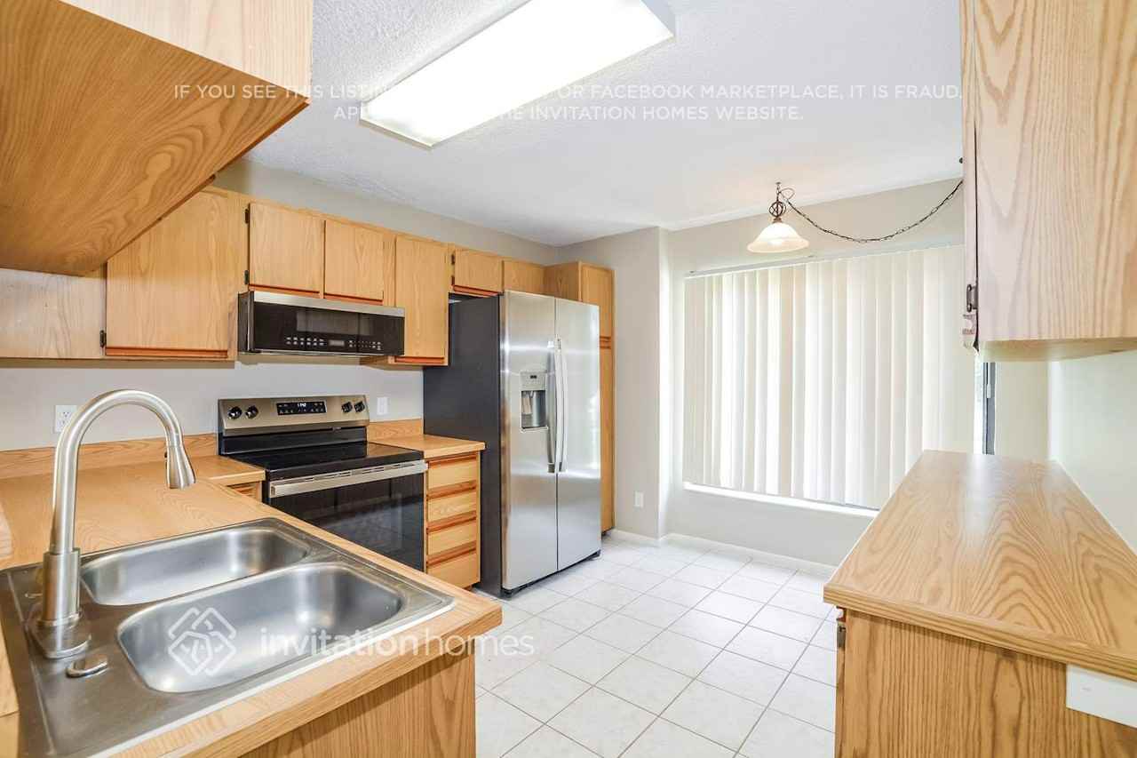 1024 Burnett St - Photo 7 of 17