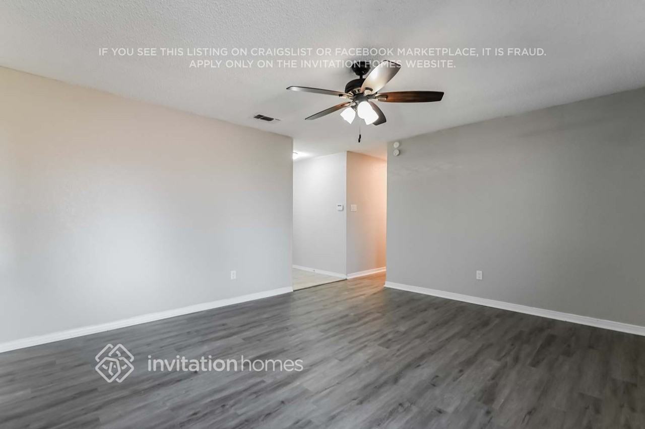 203 Briar Creek Dr - Photo 2 of 16