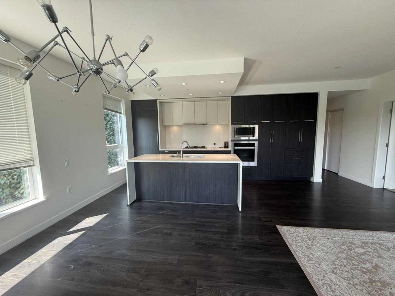 6677 Cambie St - Photo 2 of 13