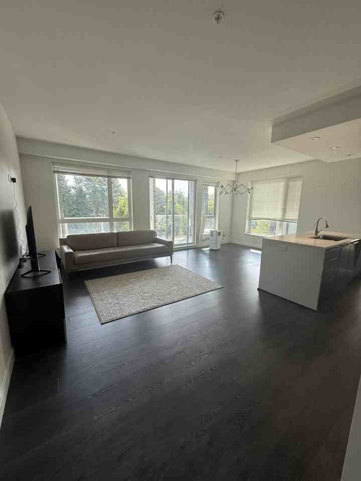 6677 Cambie St - Photo 3 of 13