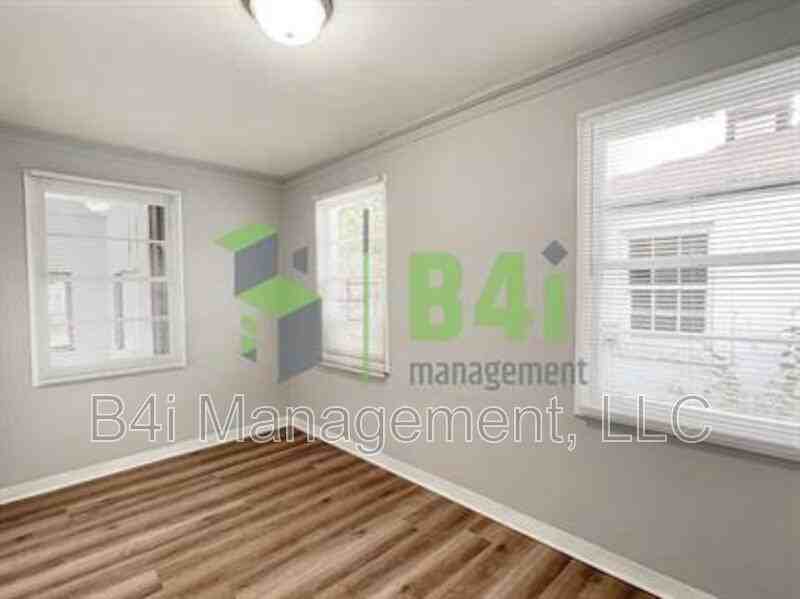 355 Liberty Ave - Photo 6 of 18