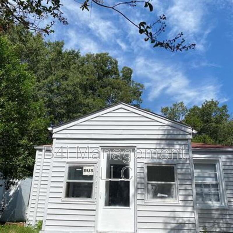 355 Liberty Ave - Photo 7 of 18