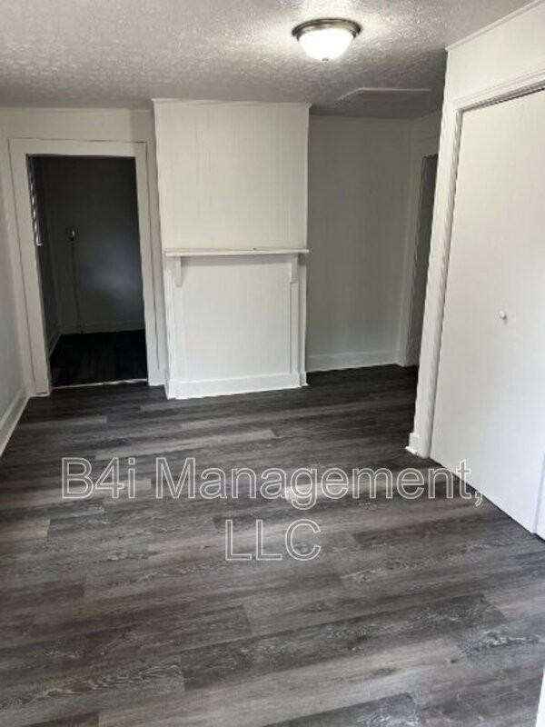 511 Alford St - Photo 3 of 15