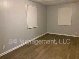 324 Mays Ave - Photo 1 of 1