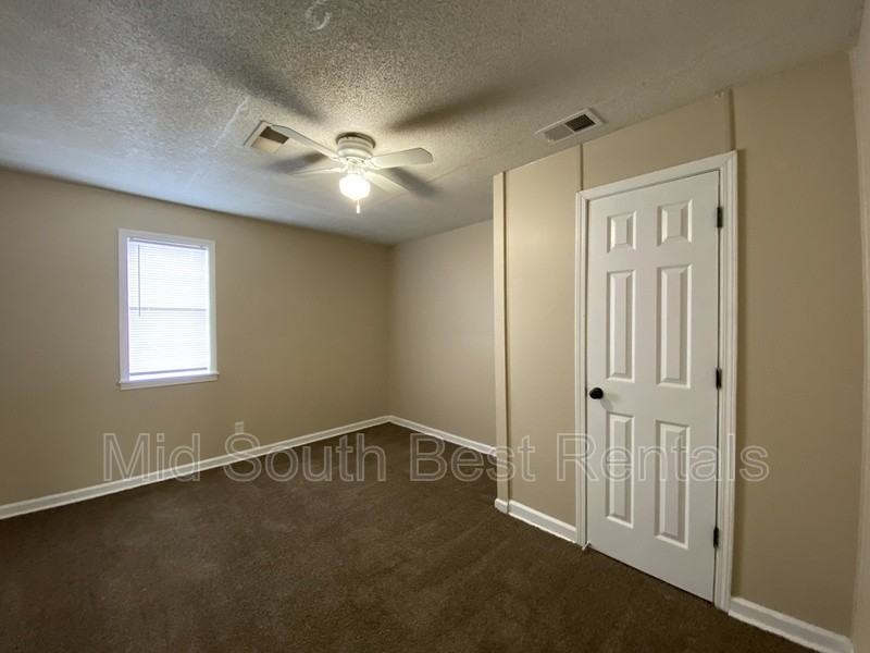 1679 Lapaloma St - Photo 5 of 11