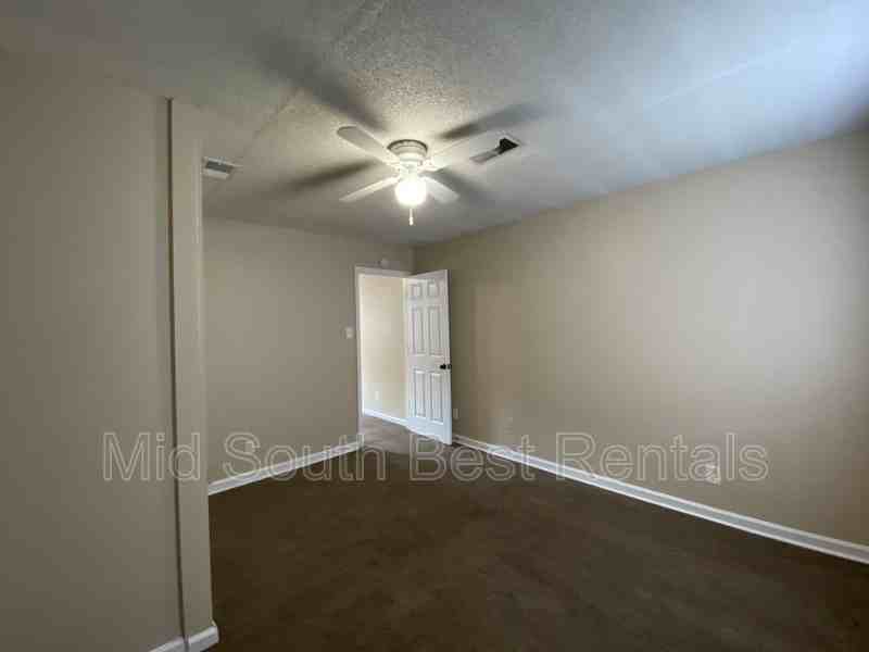1679 Lapaloma St - Photo 6 of 11