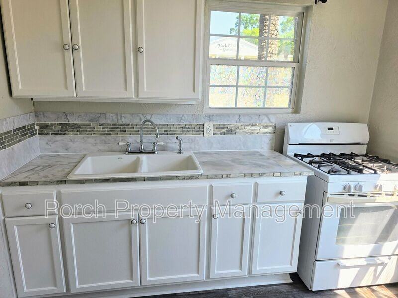 320 N Barcelona St #7 - Photo 2 of 15