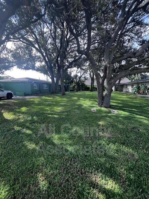 2273 Norman Dr #D - Photo 3 of 19