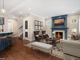 featured image of 910 Villa Chantecleer Rd