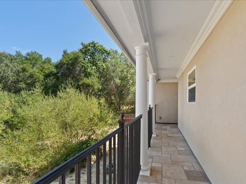 910 Villa Chantecleer Rd - Photo 7 of 32