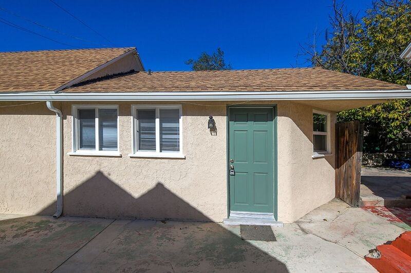 10002 1/2 Pinewood Ave - Photo 2 of 10