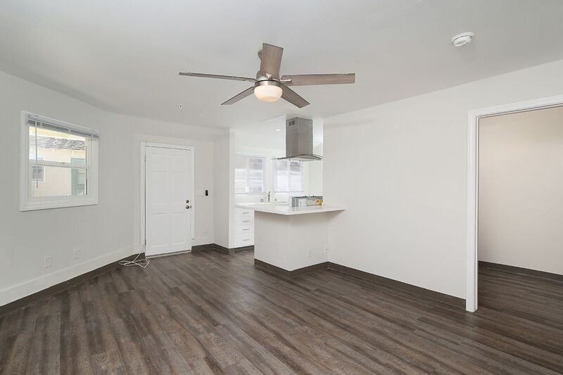 10002 1/2 Pinewood Ave - Photo 7 of 10
