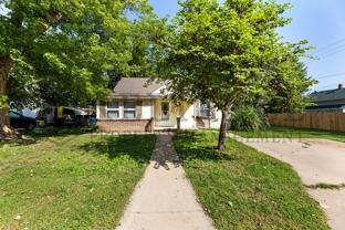 208 W 5th St - Photo 1 of 1
